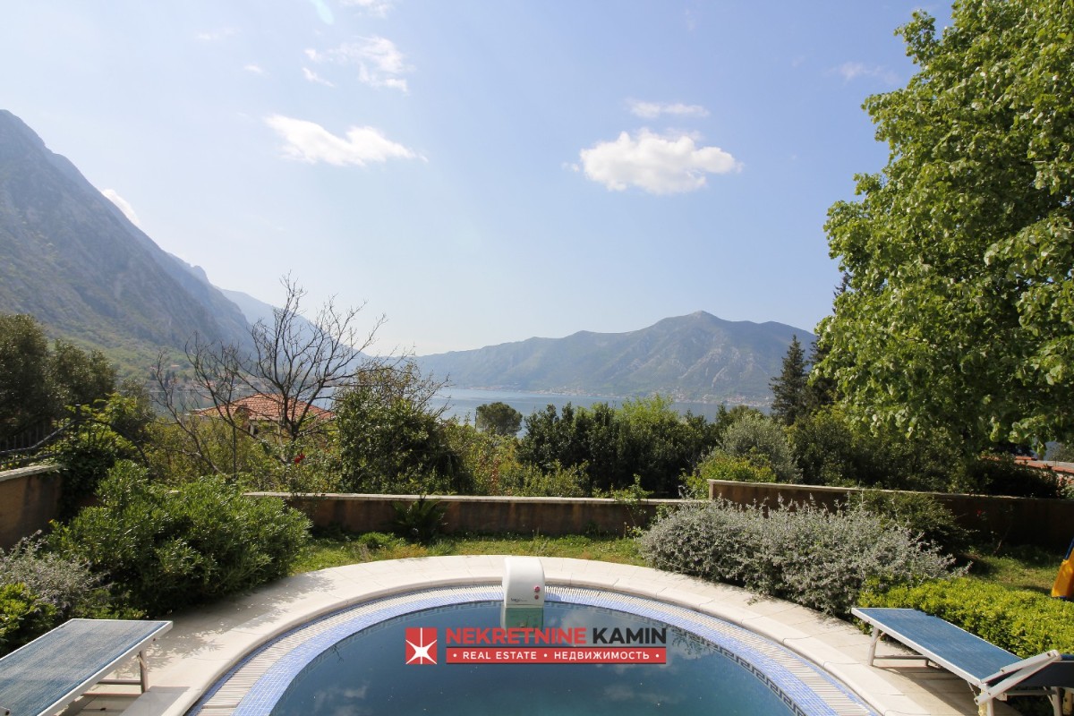 House with Private Pool and Sea View, Orahovac, Bay of Kotor